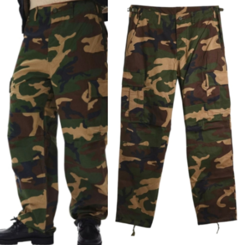NWT Urban Renewal Camouflage Cargo Pants